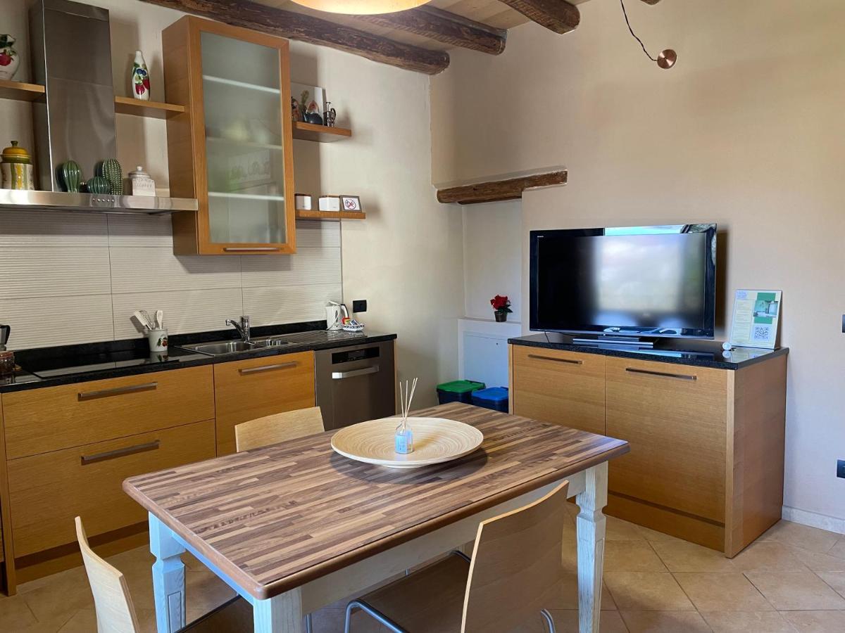 La Casa Sul Sasso In Town Serviced Accommodations Dervio Exterior photo